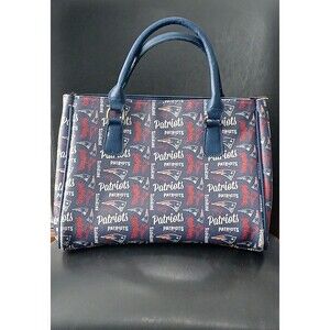New England Patriots Women's Handbag. Blue/Red/White Logo. 4 Compartments.